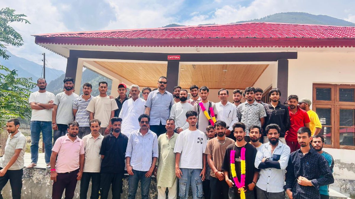 YNCJK's tweet photo. On the directions of YNC Jammu President Janab @Tejinder013_NC Pal Singh Aman Ji, a Youth Convention was held in Paddar by VP Vishal Parihar. Hon’ble Sajjad Ahmed Kichloo Sahab (Former MoS Home) was Chief Guest. Youth from various parties joined NC under his leadership. https://t.co/gVagVFSYEB