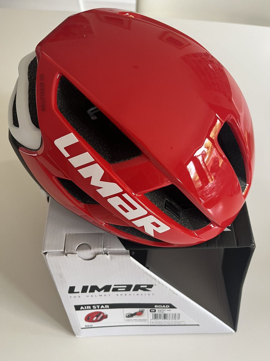 helengoth's tweet image. Thanks to the @cpacycling for my fab Limar cycle helmet which arrived today! #RespectTheRiders