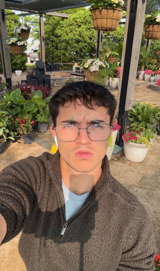 PurdueAgEcon's tweet image. 🌳 Ilyin Costello (Geneva, IL) is spending the summer in West Chicago as a marketing communications intern with @BallHort.
“From writing to design, it’s been an amazing chance to grow my skills and creativity in the horticulture space.”

#BoilerUp #SummerInternship #AgEcon