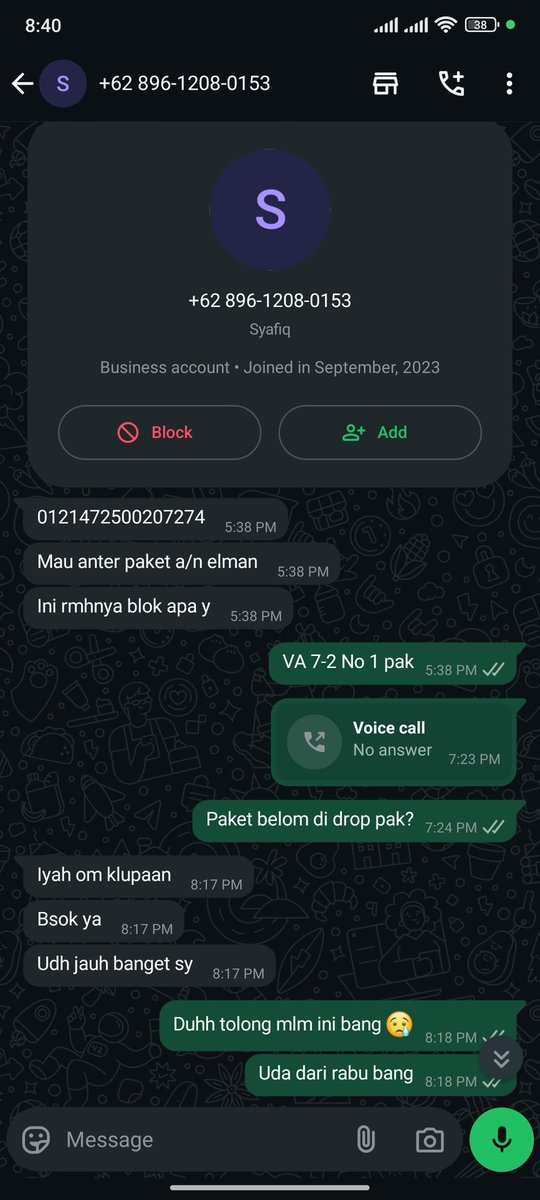 Elmansimbolon's tweet photo. @JNECare JNE tolong pekerjakan kurir yang bener. Paket uda 3 hari ga nyampe sampai sekarang, kurirnya dengan enteng bilang KELUPAAN!!! KENAPA KIAN HARI SEMAKIN BURUK PELAYANAN ANDA JNE!!! https://t.co/zlJJ1Hrb8A