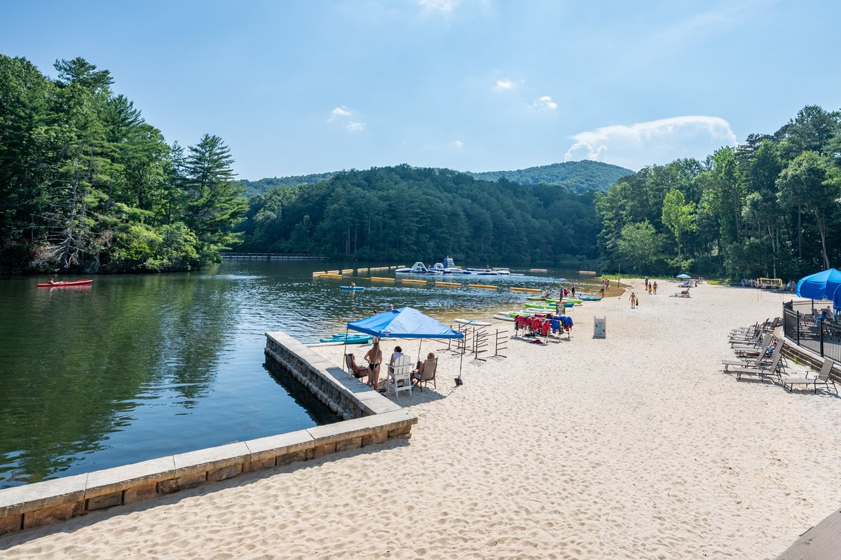 SoCoCabins's tweet photo. A taste of Summer in Big Canoe GA ☀️🌊🌄Experience the perfect balance of relaxation and fun in this private mountain oasis community!
🔗https://t.co/Uazf9vMkyR https://t.co/yILm6A6LQc