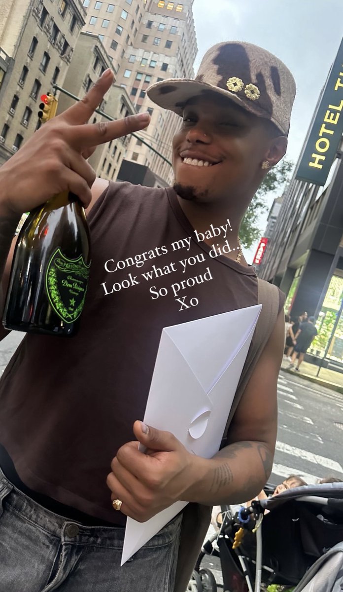 thayane (@dinahlmente) on Twitter photo happy bday to the one and only <a href="/AveryWilson/">Avery Wilson</a> happy bday to the one and only <a href="/AveryWilson/">Avery Wilson</a>