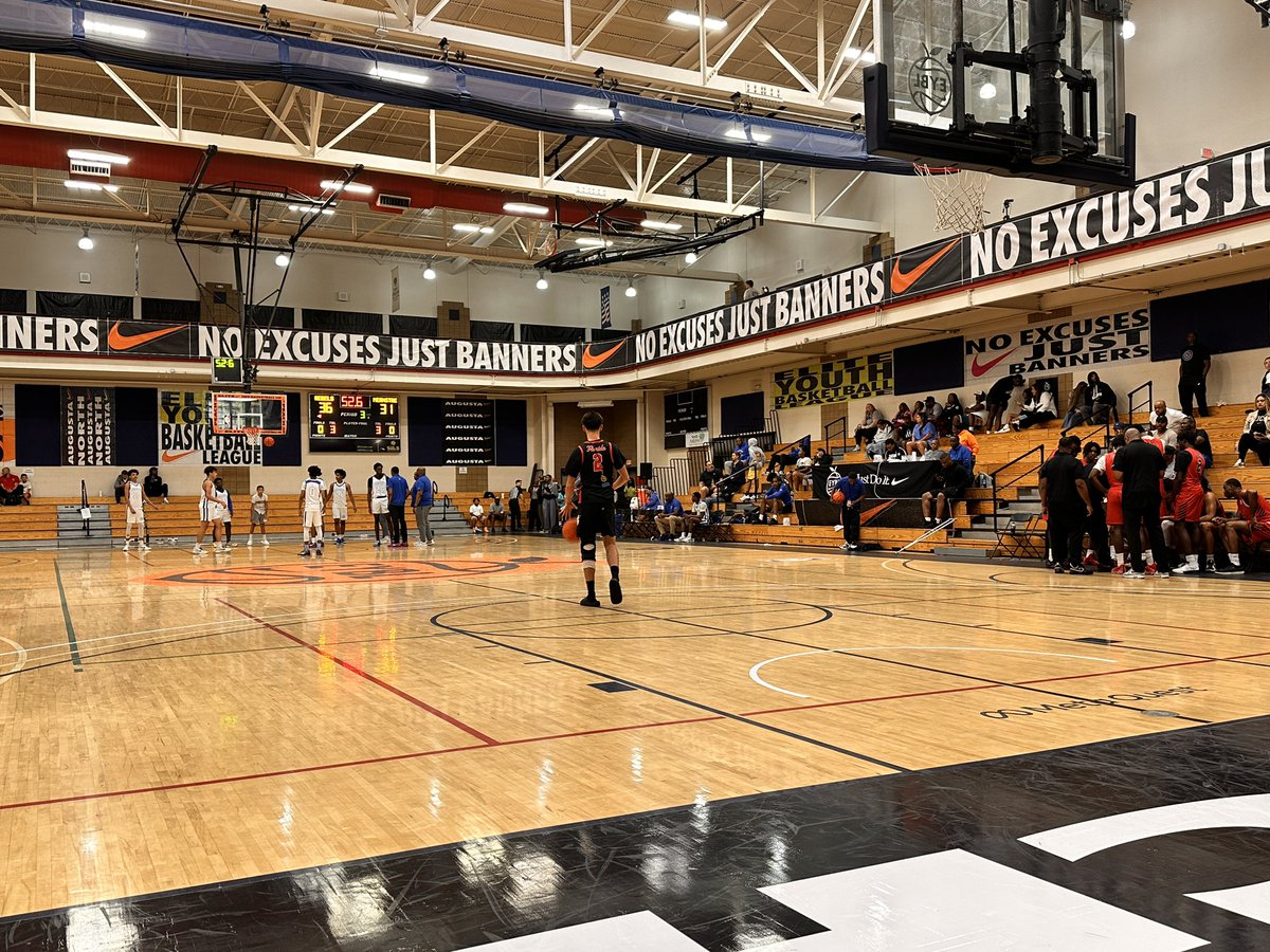 GabrielCStovall's tweet image. Stop No. 2 for the day, then to retreat and edit/write. #PeachJam
