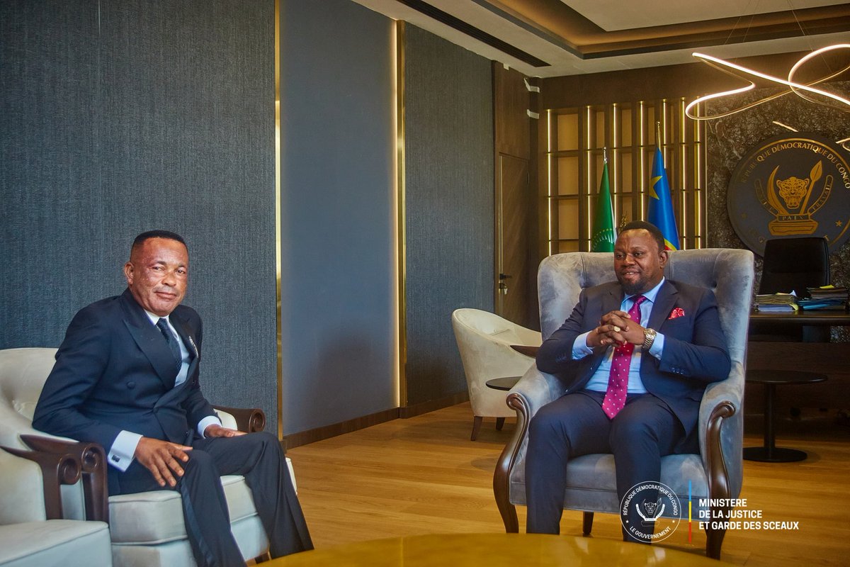 JusticeGouvCD's tweet image. Ce vendredi 18 juillet, le prophète Denie LESSIE a été reçu par Son Excellence Samuel MBEMBA KABUYA dans le cadre des consultations des ministres du culte qu’il avait lancées.
Comme ses congénères religieux, le prophète Denie LESSIE a donné son avis sur les réformes amorcées…