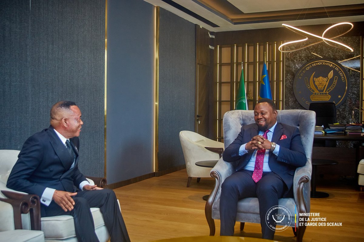 JusticeGouvCD's tweet image. Ce vendredi 18 juillet, le prophète Denie LESSIE a été reçu par Son Excellence Samuel MBEMBA KABUYA dans le cadre des consultations des ministres du culte qu’il avait lancées.
Comme ses congénères religieux, le prophète Denie LESSIE a donné son avis sur les réformes amorcées…