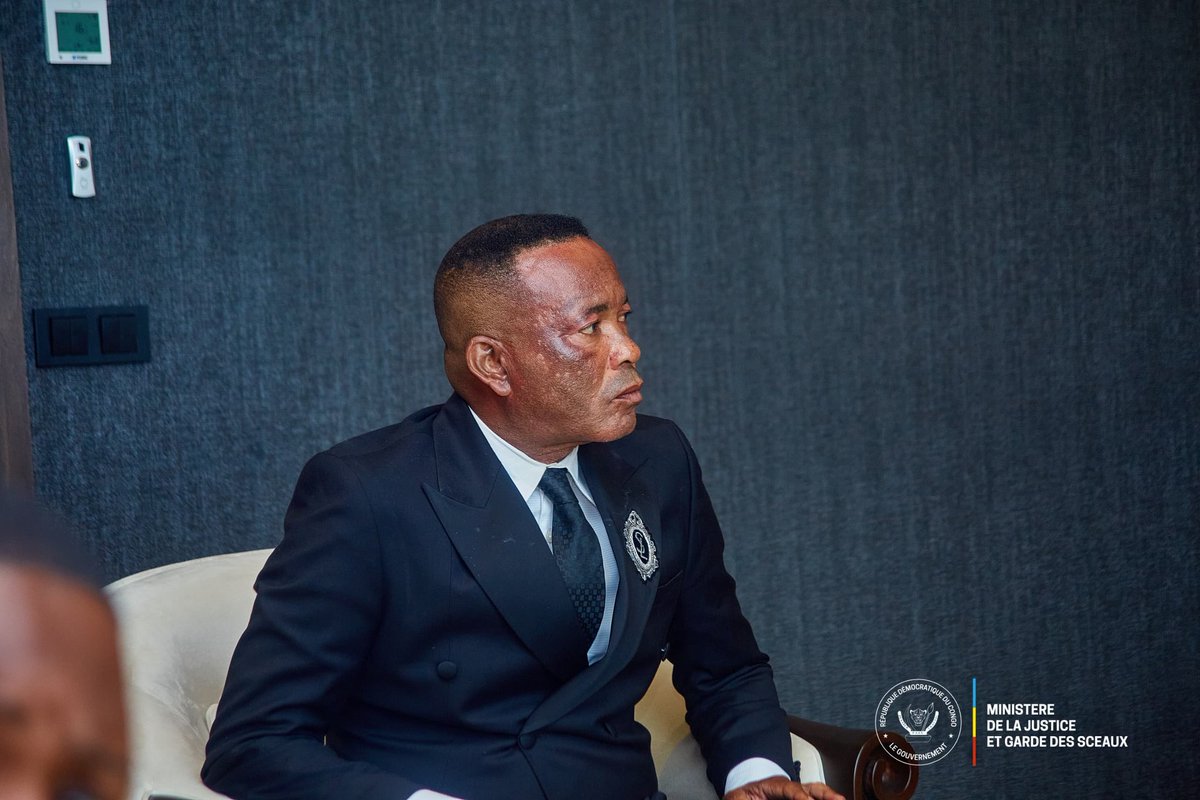 JusticeGouvCD's tweet image. Ce vendredi 18 juillet, le prophète Denie LESSIE a été reçu par Son Excellence Samuel MBEMBA KABUYA dans le cadre des consultations des ministres du culte qu’il avait lancées.
Comme ses congénères religieux, le prophète Denie LESSIE a donné son avis sur les réformes amorcées…