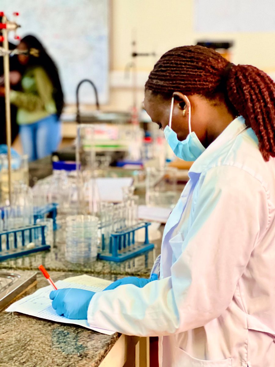 UCU_EngEnvt's tweet image. Wrapping up the week 🧫 🧪 🥼 🔬