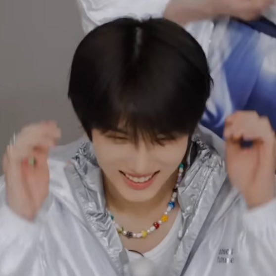 쿵.. tweet media