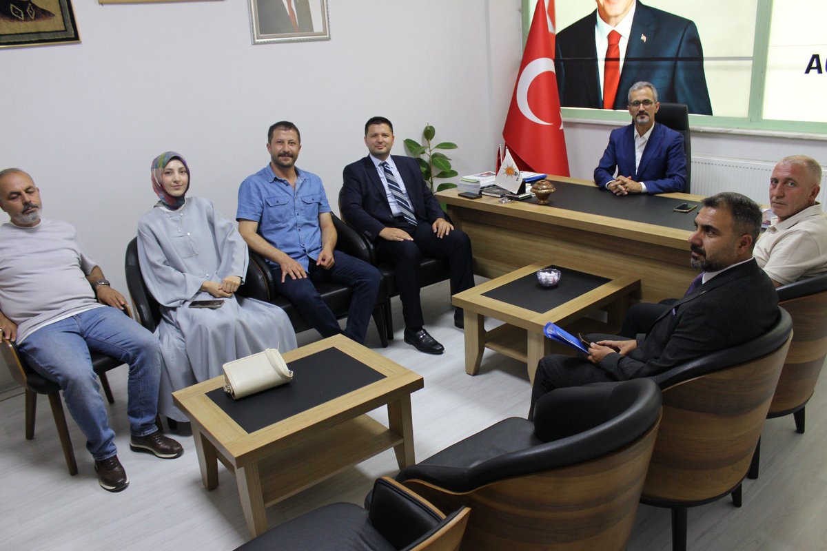 📍 AĞRI | SEÇİM İŞLERİ TOPLANTISI

AK Parti Ağrı İl Başkanımız, ilçe başkanlarımız, kadın ve gençlik kolları, seçim işleri  birim başkanlarımızla bir araya gelerek bugüne kadar ki seçim süreçlerini kapsamlı şekilde değerlendirdik.

👉 Seçim stratejilerimizi, saha çalışmalarımızı