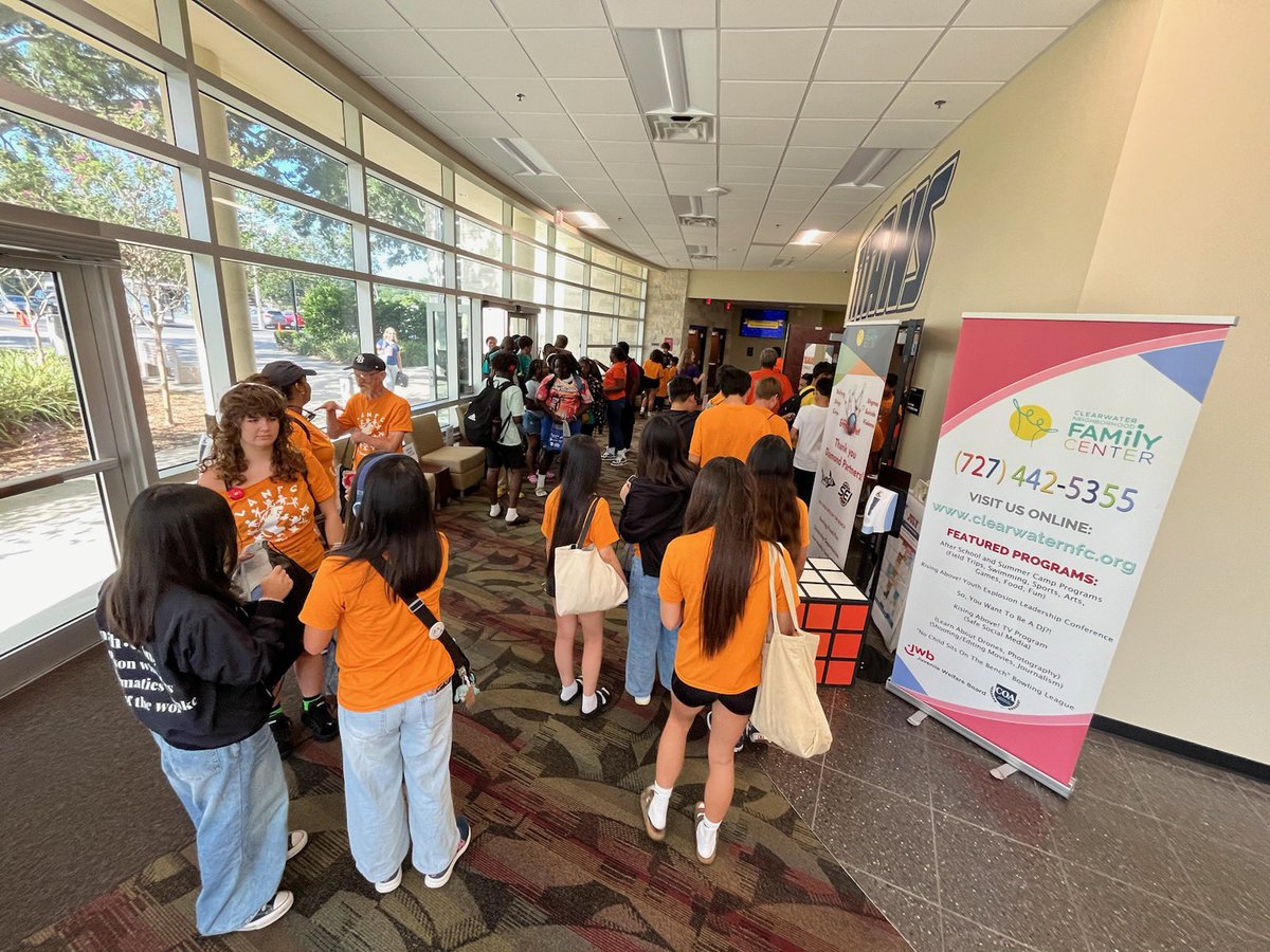 brucearector's tweet image. Thank you Clearwater Neighborhood Family Center for organizing the 8th Annual Rising Above Experience @St. Petersburg College this week. This awesome 2 day program focuses on wellness and STEM education for Clearwater’s youth. #ClearwaterShines #OurYouthOurFuture #wellness #STEM