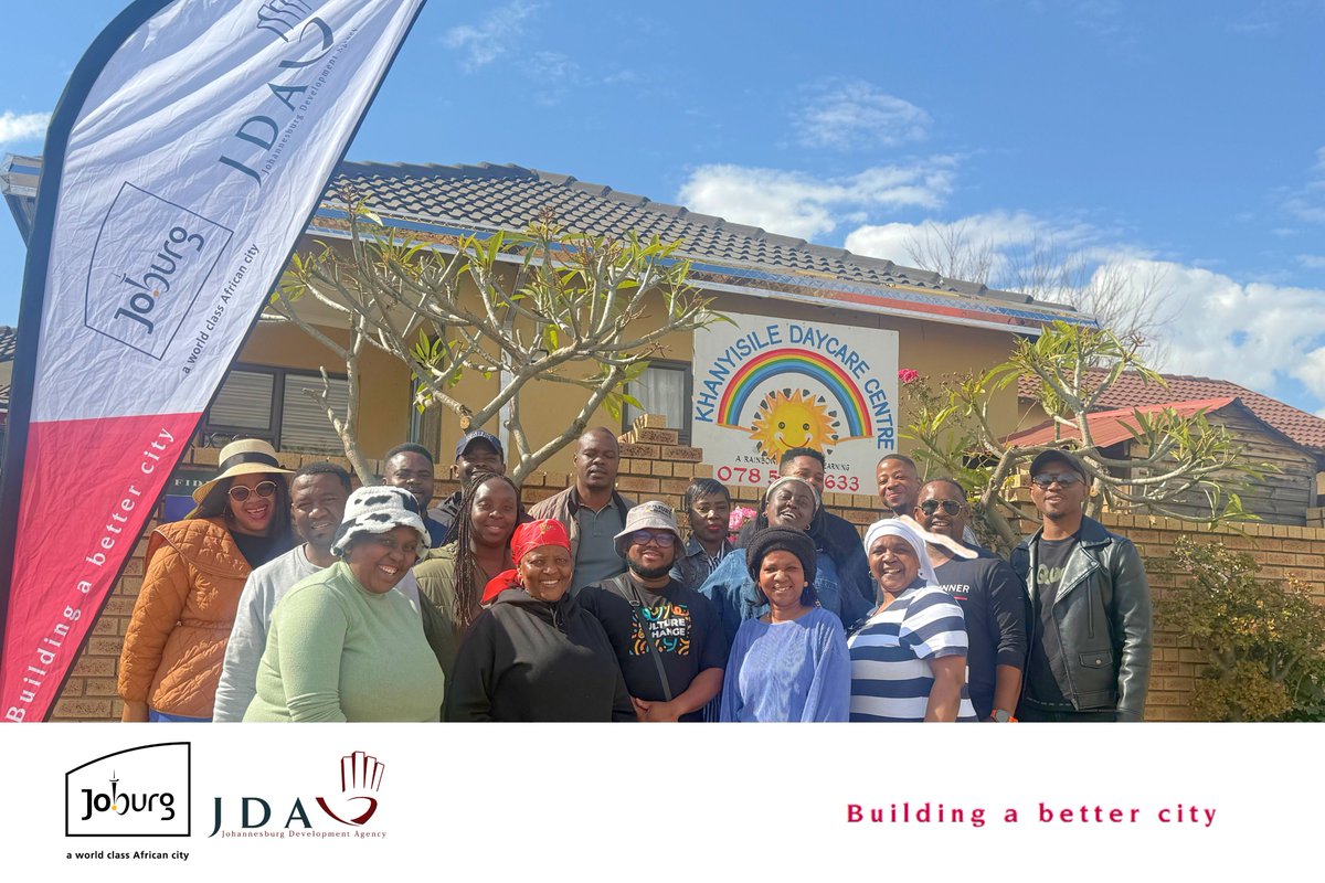 JDA_joburg's tweet image. 📌 67 MINUTES, 8 ECD CENTRES AND 435 CHILDREN IMPACTED 🇿🇦
In the true spirit of ubuntu, the @JDA_Joburg (JDA) marked #MandelaDay2025 by donating essential Early Childhood Development (ECD) resources to eight ECD centres across the @CityofJoburgZA.
Under the theme “Uniting to…