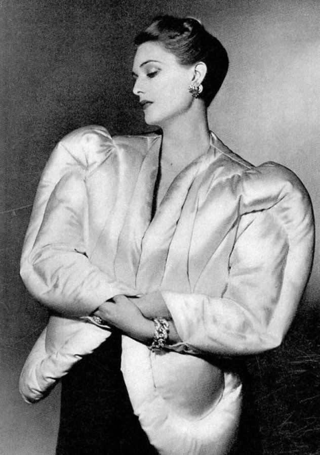 vickyhaddock's tweet image. Fashion designer Charles James was born #OnThisDay in 1906. He designed this collarless evening jacket of quilted white Celanese satin for Mrs Oliver Burr-Jennings in 1937. The design was featured in Harper's Bazaar in October 1938. @V_and_A collection. #fashionhistory