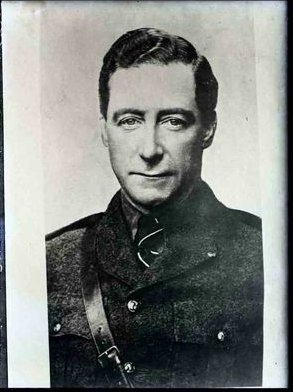 irelandbattles's tweet image. #OnThisDay 1874 Cathal Brugha was born in Dublin. Severely wounded in the Easter Rising, he survived & became Chief of Staff of the IRA from 1917-1919 & Minister of Defence 1919-1922. He opposed the Treaty & was fatally wounded in the Civil War.
#Ireland #History