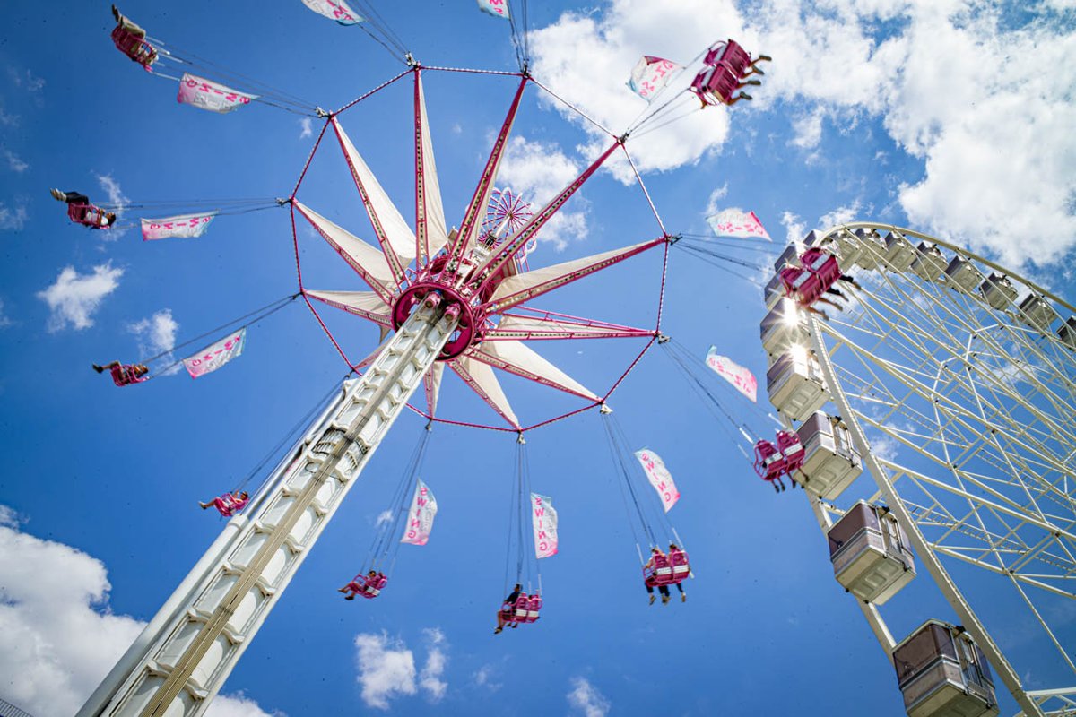 EnGourmand's tweet image. 再びパリの夏空
