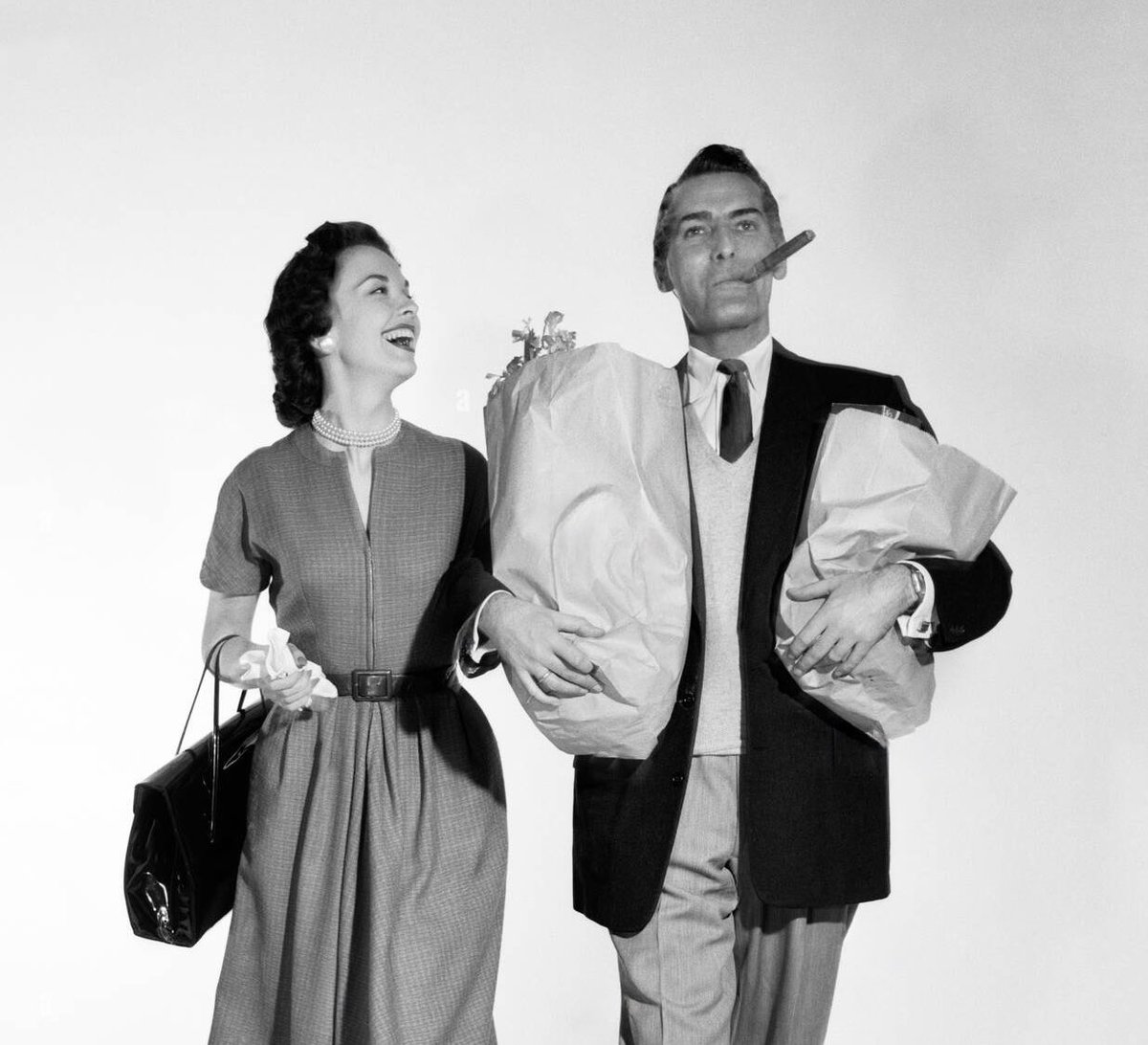 Real men carry the bags for their woman.

If you’re letting her struggle while you walk empty-handed, you’re not just lazy &amp; weak - you’re dead weight.
 
Fight me 👊