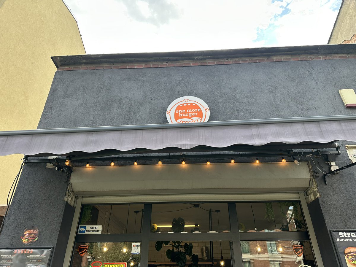 sixpack @ #onemoreburger