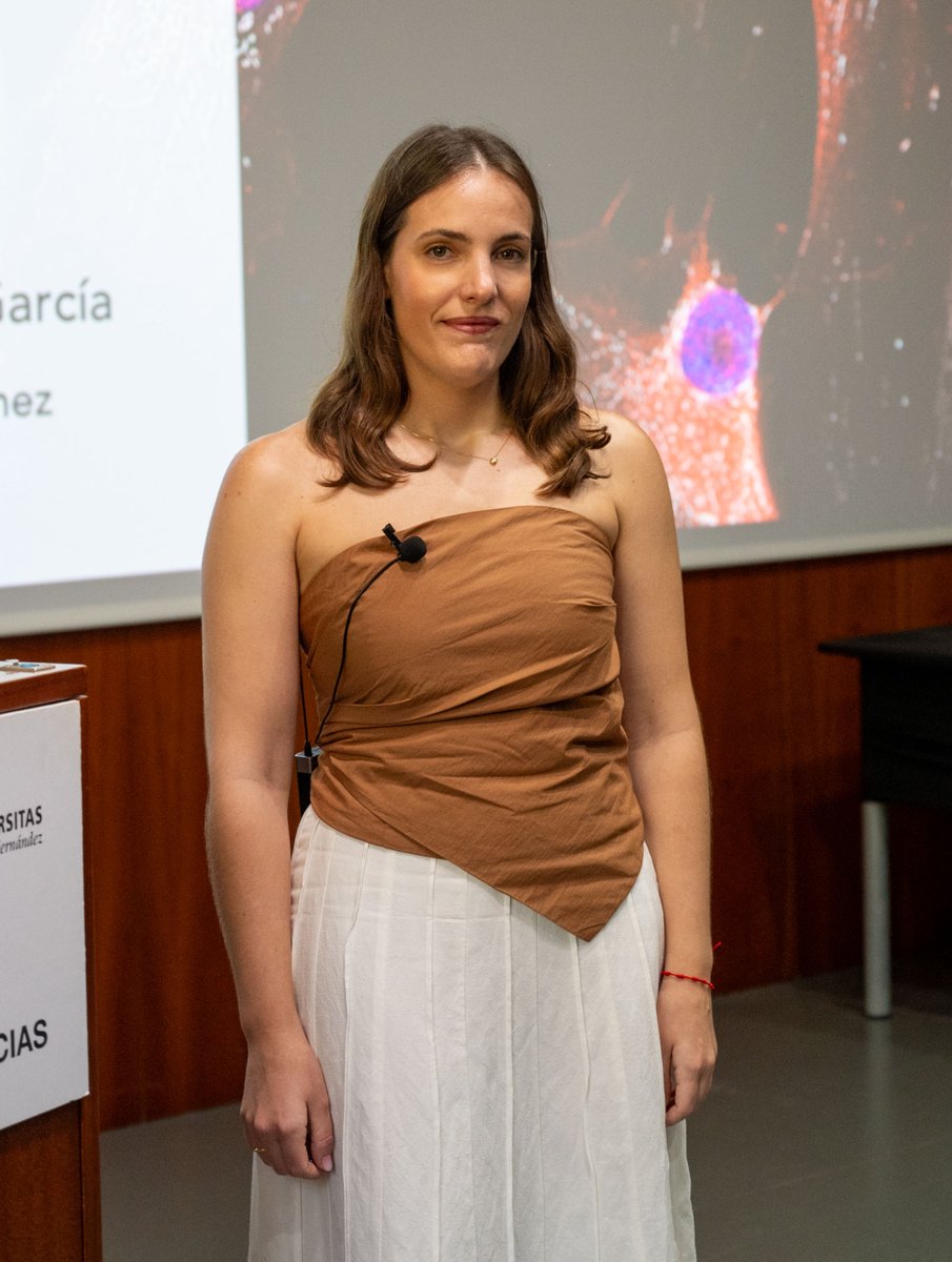 NeuroAlc's tweet image. 🎉 Enhorabuena a la recién nombrada hoy Dra. Claudia Pérez García por su defensa de #TesisIN y felicitaciones a su director de Tesis, el Dr. Salvador Martínez Pérez @SalvaMP1961 🎉
@UniversidadMH @doctorado_umh @CSIC @CSICval