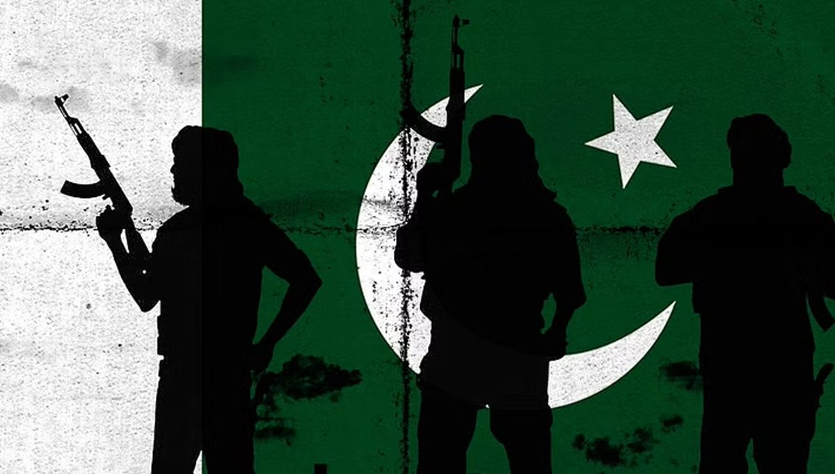 LEA_Watch's tweet image. Pakistan’s Military &amp;amp; ISI: Pakistan has weaponised terrorism as state policy backing Terrorist groups to target India &amp;amp; destabilise Afghanistan.

This thread breaks down how terrorism became both a tool of state policy and a source of internal instability 👇 🧵 [1/11]