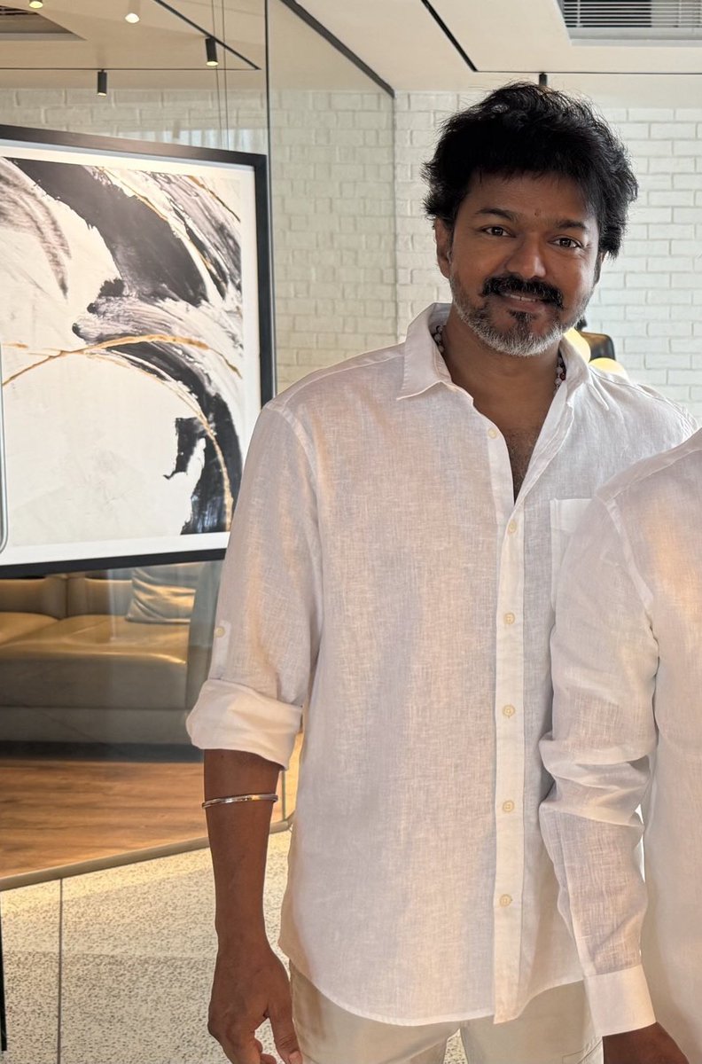 ActorVijayFP's tweet image. Thalapathy 🤩 #JanaNayagan
