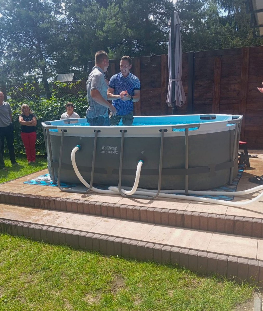 HeartCryMission's tweet image. HeartCry missionary Adam Węgrzyk, who serves the Lord as a pastor in Poland, recently wrote of three baptisms in his church. Adam shares:
"Even now I can see that the church continues in God’s grace. We had about 40 people to be the witnesses of baptizing three brothers. After…