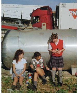 [THéaTRe] L'Aire Poids-Lourds - Théâtre des Carmes Avignon

"Une pièce totalement actuelle qui secoue jusqu'au malaise, provoquant un choc implacable et nécessaire. "

froggydelight.com/article-28836-…