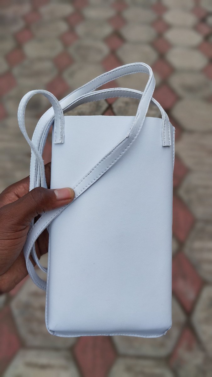 NoRiskyArt's tweet image. J'ai mis mon cœur et mon talent pour créer cette pièce unique et magnifique spécialement pour le Festi Chill ! C'est le résultat d'un travail passionné et je suis tellement excitée de vous la montrer. Qu'en pensez-vous ?
#Customs #ChillVibes #rtw