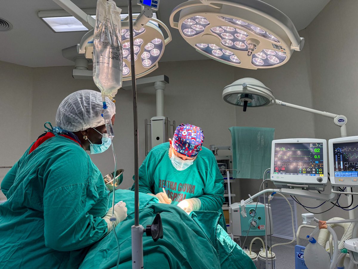 Our team is currently performing a right neck lipoma excision, one of the surgeries for the Mandela Day Surgical Marathon.

#MandelaDay2025
#GPSurgicalMarathon