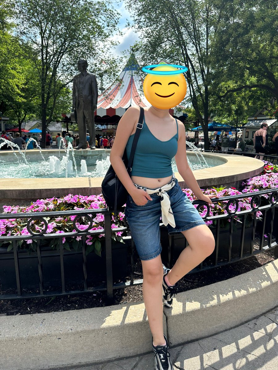 chxriks's tweet image. we are so matchy