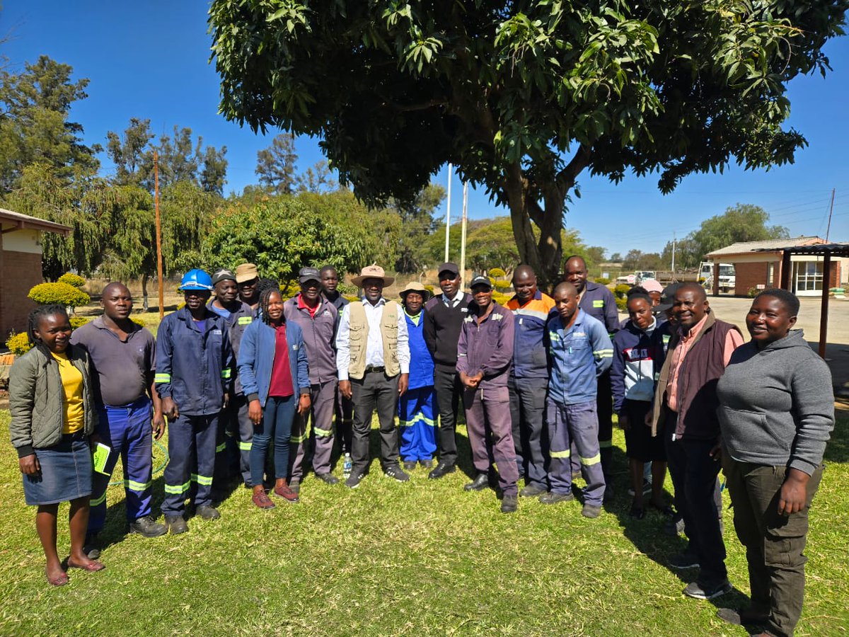 GMBdura (@gmbdura) on Twitter photo GMB CEO Dr. Edson Badarai made a surprise visit at Gweru Depot as he continues interacting with staff for the betterment of the GMB brand. He is also assessing intake at depots.
#Food Security: Everywhere. Everyday.
<a href="/MoLAFWRD_Zim/">MinofLands,Agric,Fisheries,Water&Rural Development</a> <a href="/obertjiri/">Obert Jiri</a> <a href="/joylynndoro/">Joylyn</a> GMB CEO Dr. Edson Badarai made a surprise visit at Gweru Depot as he continues interacting with staff for the betterment of the GMB brand. He is also assessing intake at depots.
#Food Security: Everywhere. Everyday.
<a href="/MoLAFWRD_Zim/">MinofLands,Agric,Fisheries,Water&Rural Development</a> <a href="/obertjiri/">Obert Jiri</a> <a href="/joylynndoro/">Joylyn</a>