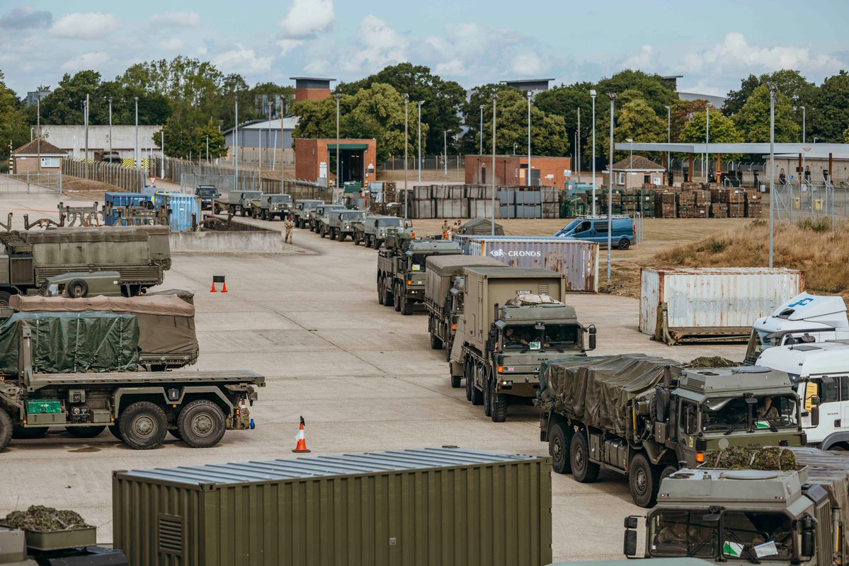 16AirAssltBCT's tweet image. Documents✅
Weapons, ammunition, supplies✅
Vehicles✅
Ready for anything!
Exercise Totemic, a no-notice practice mobilisation of the Air Manoeuvre Battle Group, has tested our #readiness to respond to global crises at short notice.