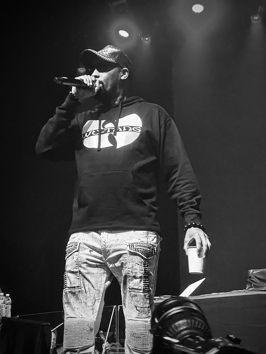 celeste_trusty's tweet image. it&apos;s wu day 👐🏽

📸 from my birthday trip to denver, co in 2021