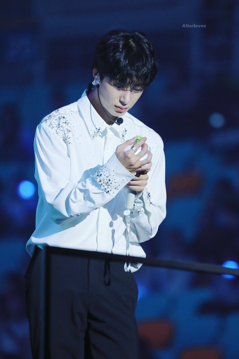 250718 첫콘 형원

 🐢

 #형원
#HYUNGWON
 #MONSTAX #MONSTA_X