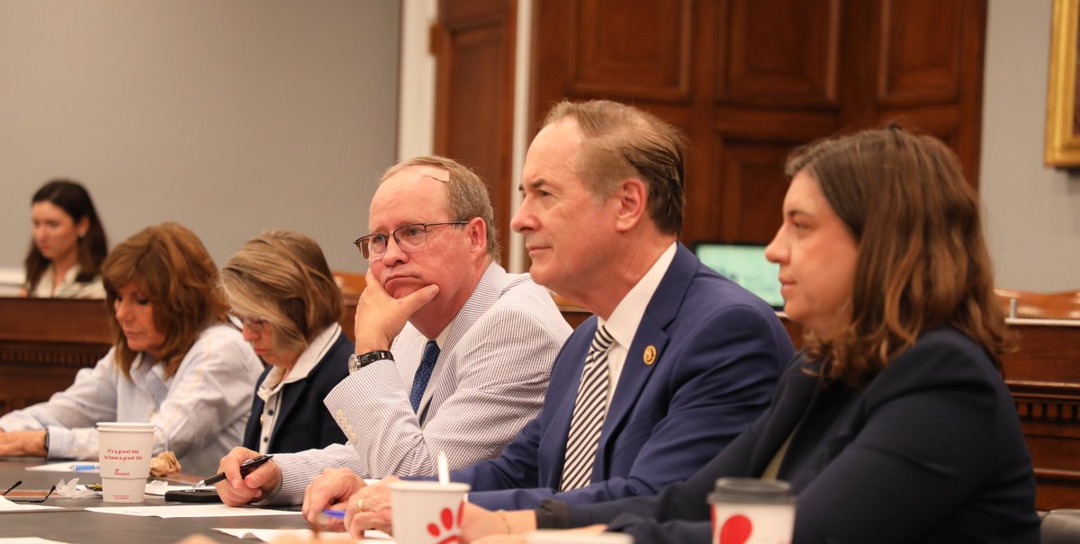 GOPDoctors's tweet image. Yesterday, the GOP Doctors' Caucus hosted @NIHDirector_Jay to discuss the agency’s priorities to improve the integrity of medical research and improve the health of America.
Science has stagnated, life expectancy in the United States is lagging, and American leadership in health…