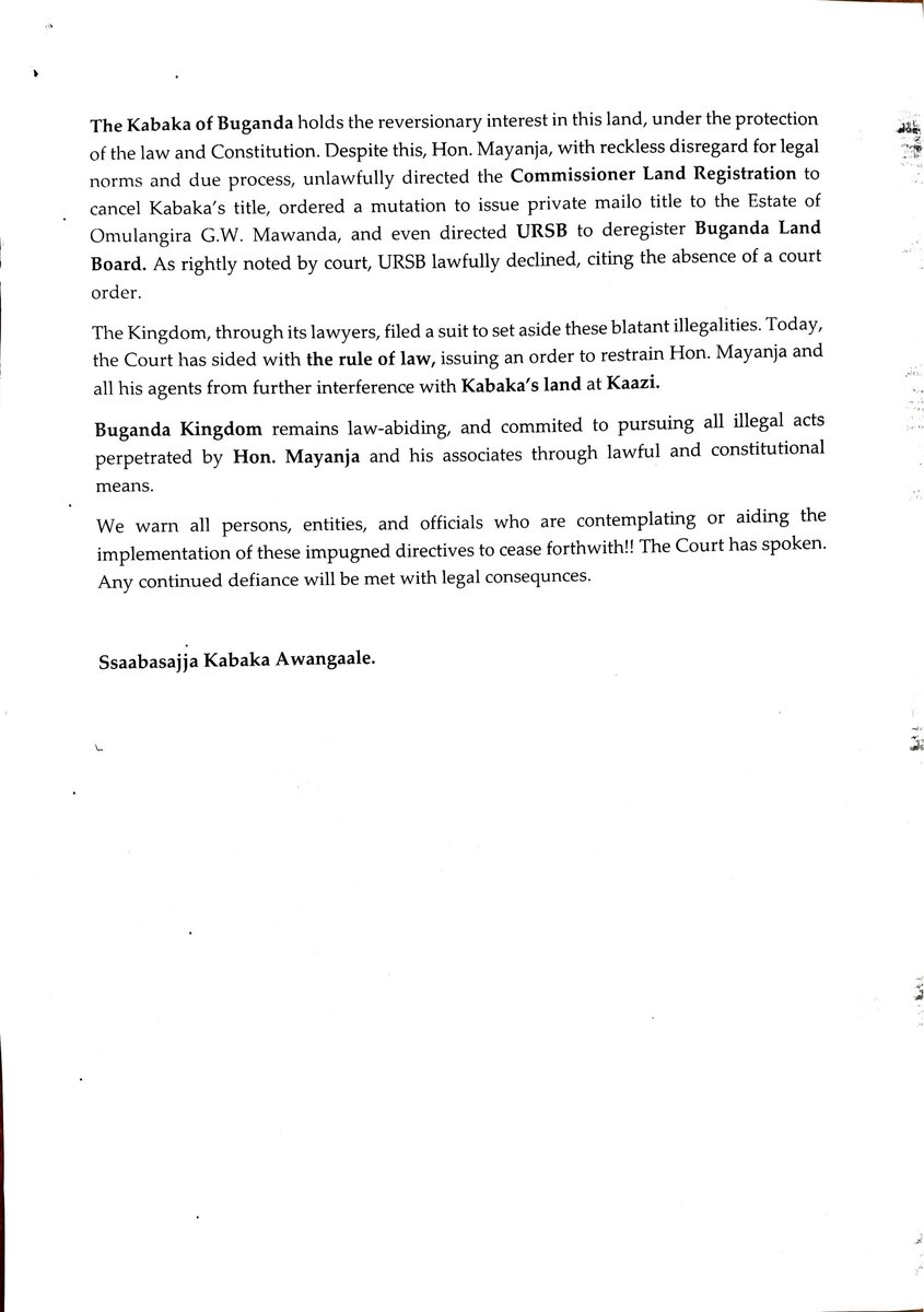 BugandaKingdom_'s tweet image. Kkooti enkulu eya Uganda eyimirizza mbagirawo ebiragiro bya Minisita Sam ku ttaka lya Kabaka ery'e Kaazi.
Minisita ow'Ettaka n'Ebizimbe mu Buganda Owek. Daudi Mpanga atangaazizza ensala ya kkooti eri Bannamawulire
Obwakabaka bulabudde abo bonna abakyalowooza okutambulira ku…