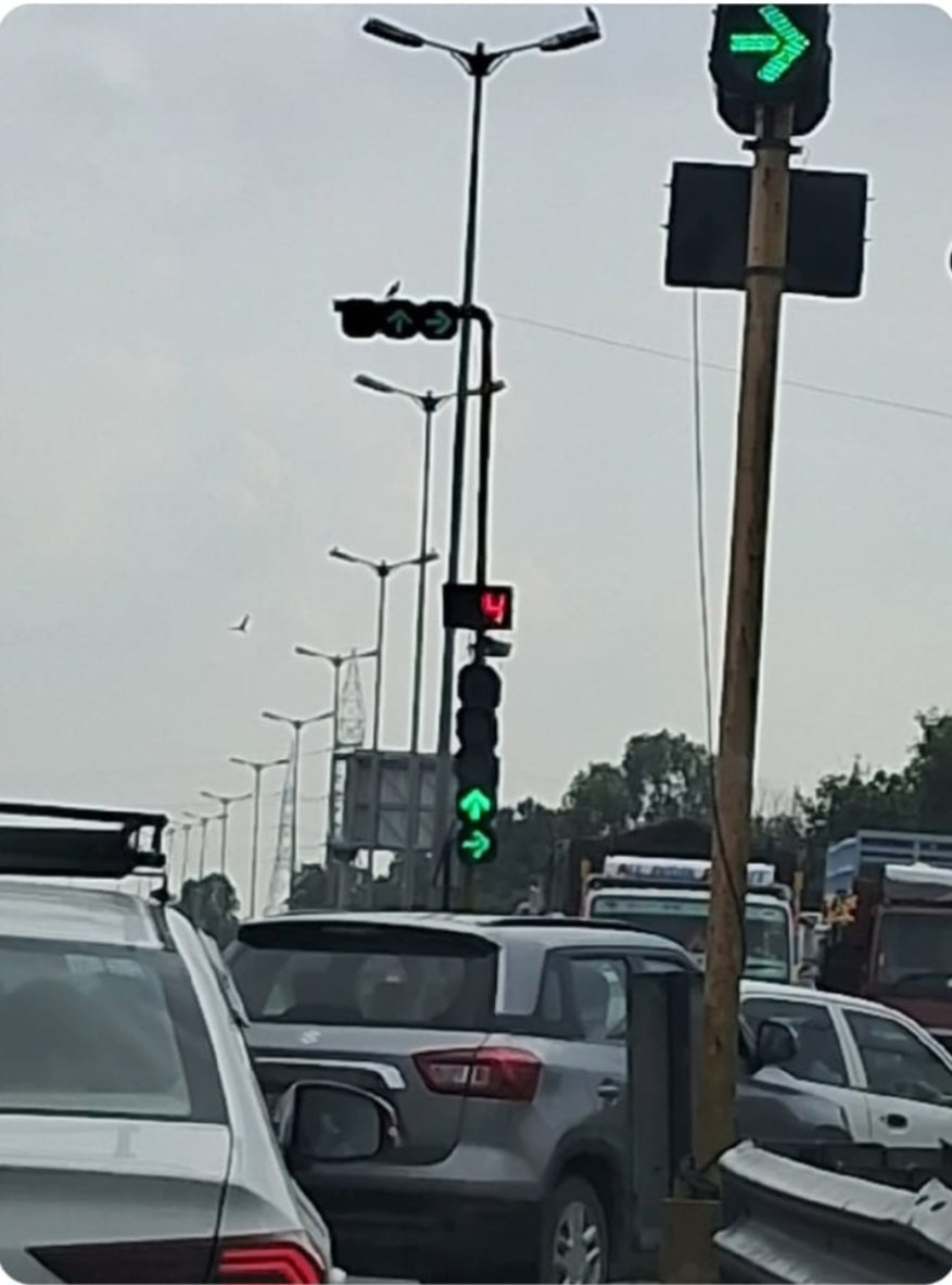 Old Panchkula traffic lights are confusing, the timer blinks 3–4 times in between, then turns red while turning towards chandigarh. Need separate timers for clarity and safety.
<a href="/CP_PANCHKULA/">Commissionerate of Panchkula</a>
<a href="/IGtraffic_hry/">ADGP Traffic Haryana</a>
<a href="/Traffic_PKL/">Traffic Police Panchkula</a> <a href="/NayabSainiBJP/">Nayab Saini</a> <a href="/DrNageshThakur/">Nagesh Thakur</a>