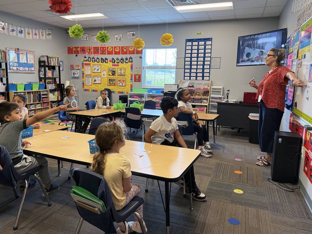TheMindTrust's tweet image. It has been another incredible @IndySLL! A huge thanks to our dedicated staff & educators, our amazing sites & partners, and our enthusiastic students & families—you've filled our fifth summer with fun, joy, and learning. Here's to a bright and successful school year ahead! 😎 ☀️