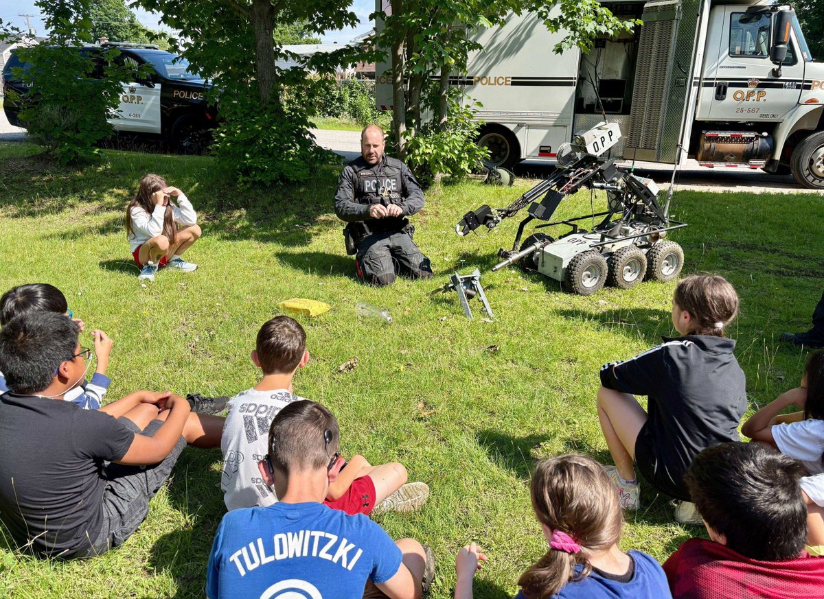 On July 10, 2025, students in NPSC’s Summer School STEAM program received a powerful real-world lesson when they were joined by members of the Ontario Provincial Police’s North East Region Emergency Response Team.

Read the full story: npsc.ca/news/what_s_ne…