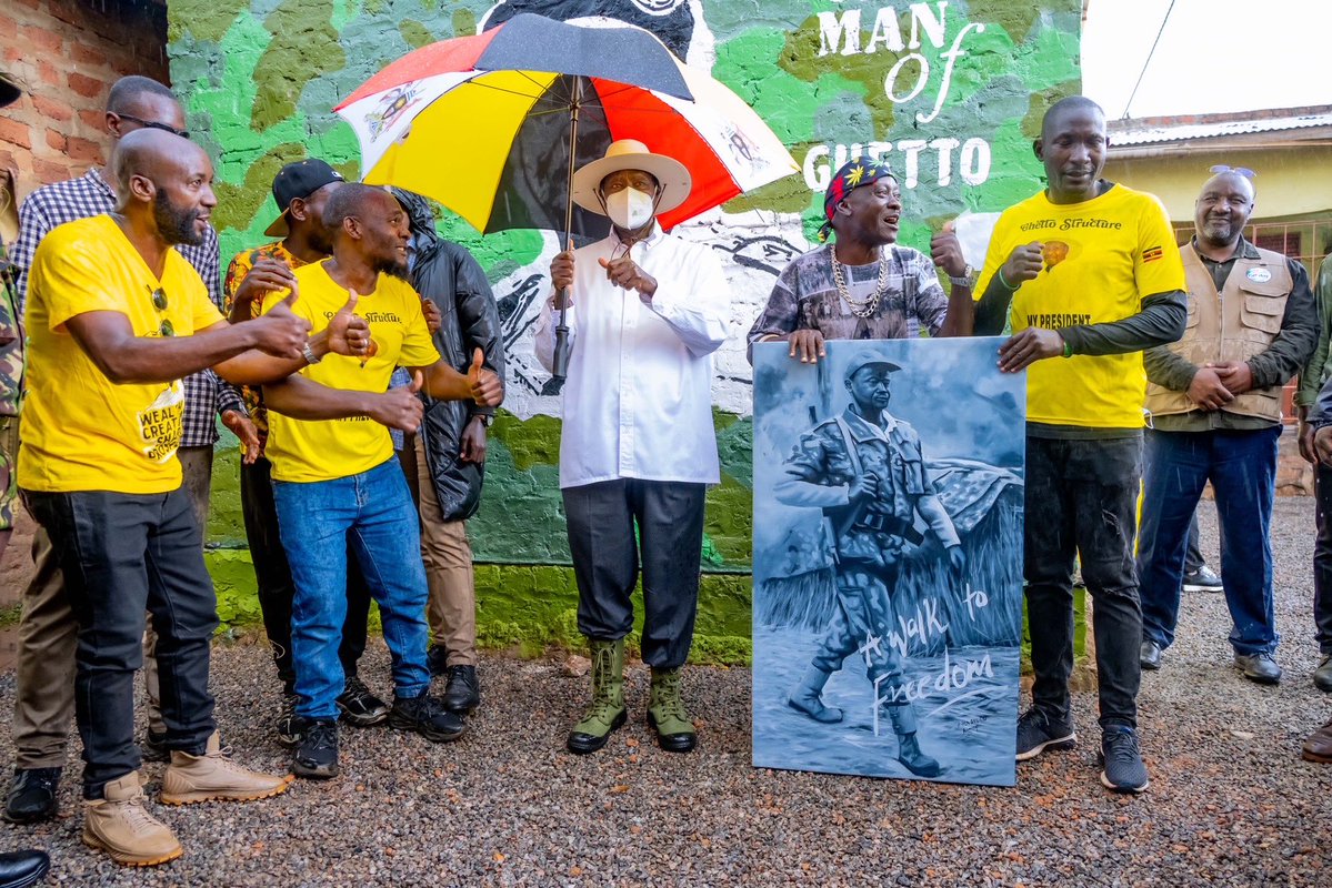 KagutaMuseveni's tweet image. This afternoon, I continued my PDM tour in Kampala by visiting the Ghetto structures in Kawempe, where the community members are engaged in various activities funded by their SACCOs. It is encouraging to see the progress they have made and how their lives are improving.
We will…