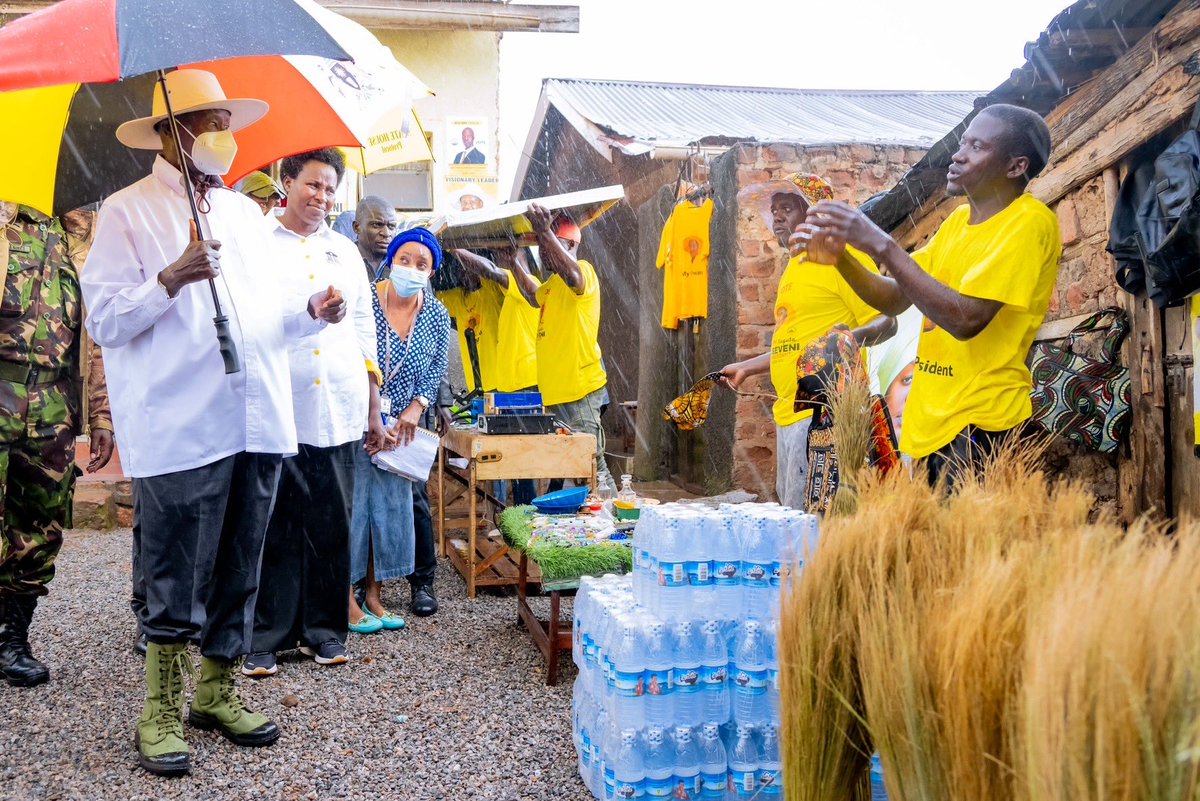 KagutaMuseveni's tweet image. This afternoon, I continued my PDM tour in Kampala by visiting the Ghetto structures in Kawempe, where the community members are engaged in various activities funded by their SACCOs. It is encouraging to see the progress they have made and how their lives are improving.
We will…