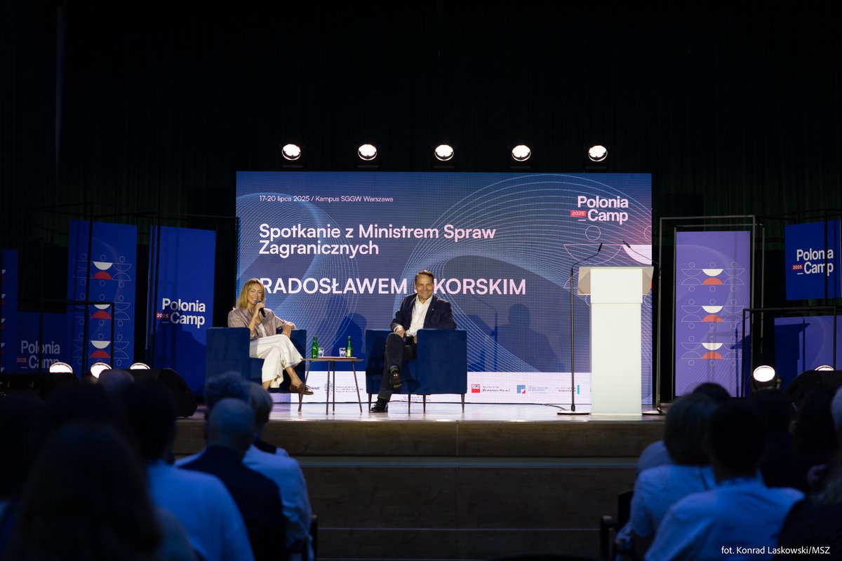 Ministry of Foreign Affairs 🇵🇱 (@polandmfa) on Twitter photo FM <a href="/sikorskiradek/">Radosław Sikorski 🇵🇱🇪🇺</a> took part in the first World Meeting of Young Polonia <a href="/PoloniaCamp/">Polonia_Camp</a>.
💬 I encourage you to come back - to study, work in Poland 🇵🇱, or simply visit the land of your ancestors. Maybe even live here for a while. FM <a href="/sikorskiradek/">Radosław Sikorski 🇵🇱🇪🇺</a> took part in the first World Meeting of Young Polonia <a href="/PoloniaCamp/">Polonia_Camp</a>.
💬 I encourage you to come back - to study, work in Poland 🇵🇱, or simply visit the land of your ancestors. Maybe even live here for a while.