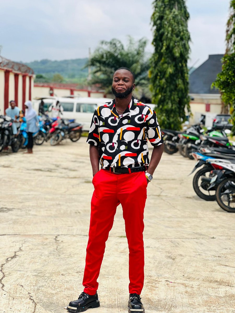 _iamDAM's tweet image. Life doesn’t always give you what you want, but it always gives you what you need to grow. 
Every phase, every lesson, every stumble, it’s all shaping something greater.
Step by step, I’m becoming the version of me I used to pray for. I am grateful for the process. 🙏🔥