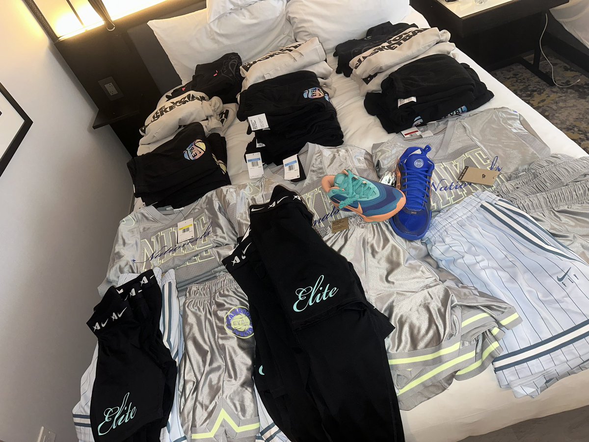 Miami Suns (@miamisuns) on Twitter photo โ๏ธ๐คโ๏ธ our <a href="/Team_Fowles/">Miami Suns Team Fowles</a> 17u girls will be fresh here in Chicago per usual!!๐ฅ๐ฅ #SunsFam #2025EYBL โ๏ธ๐คโ๏ธ our <a href="/Team_Fowles/">Miami Suns Team Fowles</a> 17u girls will be fresh here in Chicago per usual!!๐ฅ๐ฅ #SunsFam #2025EYBL
