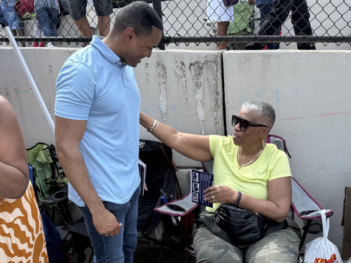 RitchieTorres's tweet image. I had a wonderful time catching up with constituents at the Olinville Old Timers event in the Northeast Bronx.