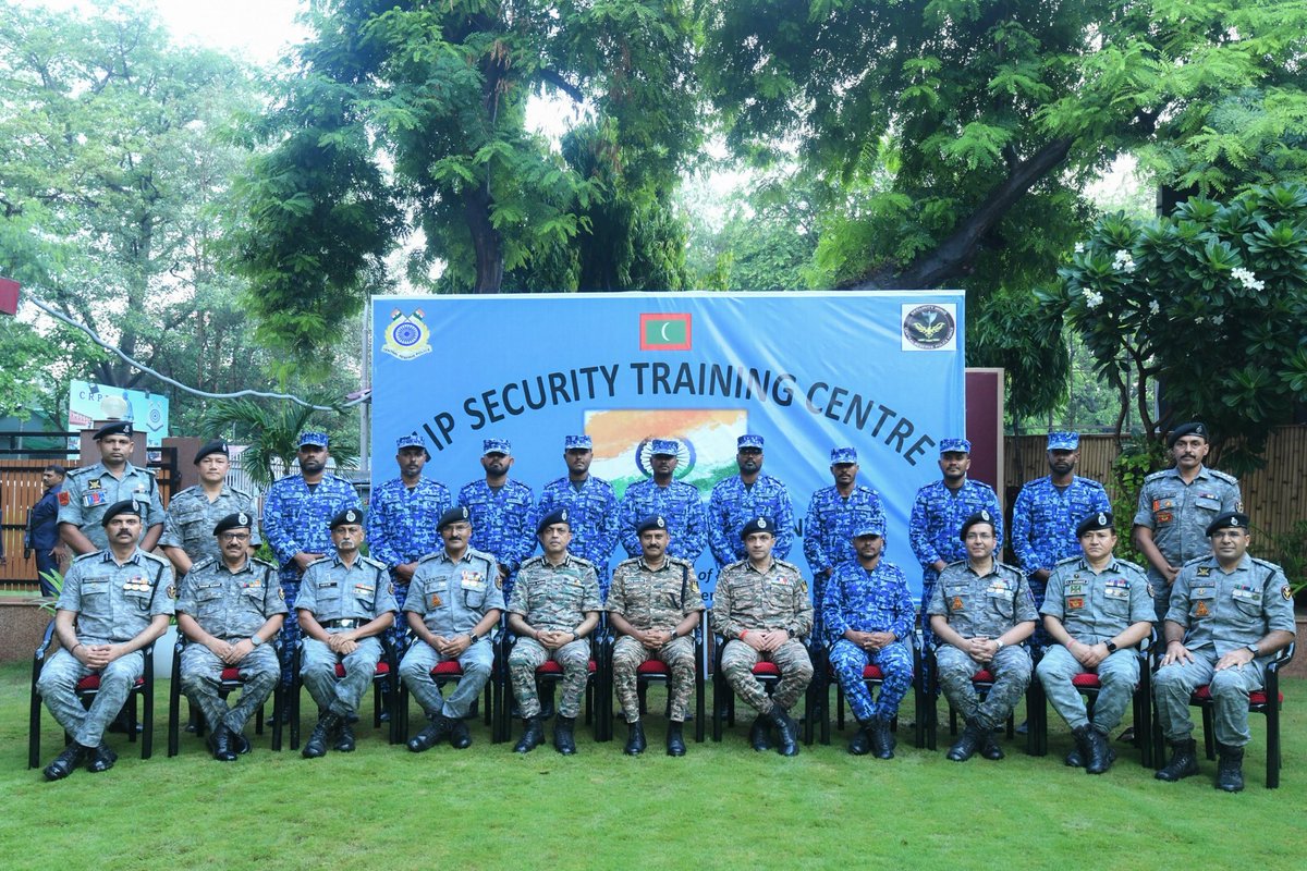 crpfindia's tweet photo. Strengthening regional ties, empowering partnerships

After two weeks of intensive training at #CRPF’s VIP Security Training Centre, Noida, 10 Maldivian police officers were felicitated today by DG #CRPF Shri @gpsinghips at the Force HQ.

He lauded the trainees and said, “This training is a testament to our shared commitment to peace, professionalism, and greater cooperation in policing.”

A proud stride in advancing mutual trust and capacity building in the region.

#NationFirst
@PoliceMv 
@VS_WingCRPF