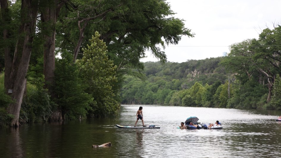 Wimberley, TX, still carries scars from the devastating 2015 floods. Despite improvements, recent local disasters highlight the ongoing need for strong flood safety systems.   npr.org/2025/07/16/nx-…
