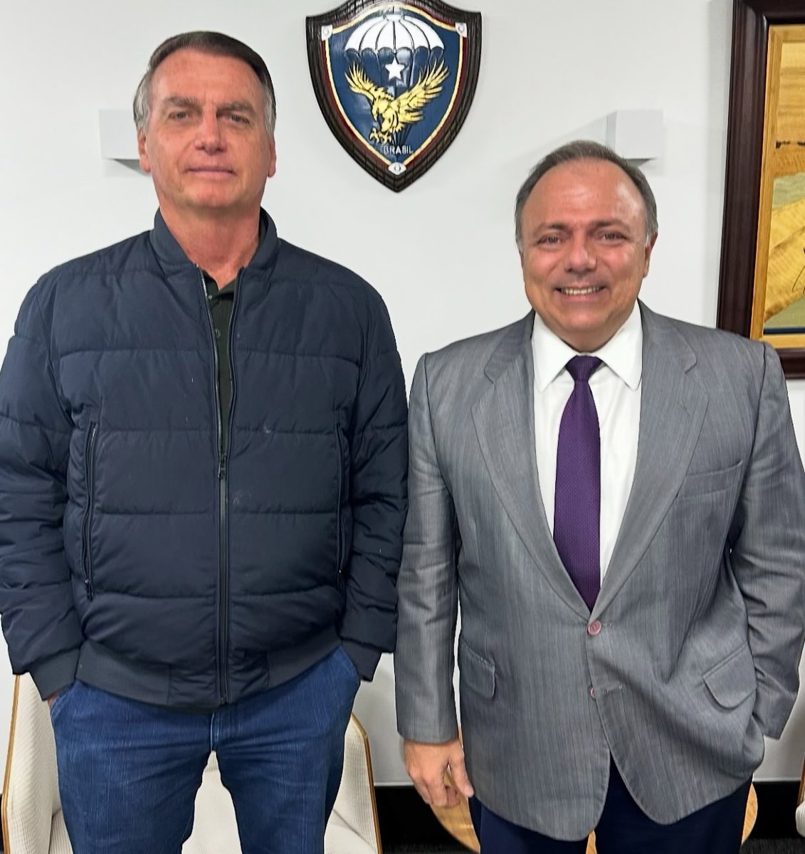 General Pazuello (@pazuellogeneral) on Twitter photo PR <a href="/jairbolsonaro/">Jair M. Bolsonaro</a> pode ter certeza que o povo brasileiro jamais esquecerá do que estão fazendo com a sua vida. O cidadão de bem, que ama o seu país, estará ao seu lado até o fim. #DEIXEMBOLSONAROEMPAZ PR <a href="/jairbolsonaro/">Jair M. Bolsonaro</a> pode ter certeza que o povo brasileiro jamais esquecerá do que estão fazendo com a sua vida. O cidadão de bem, que ama o seu país, estará ao seu lado até o fim. #DEIXEMBOLSONAROEMPAZ
