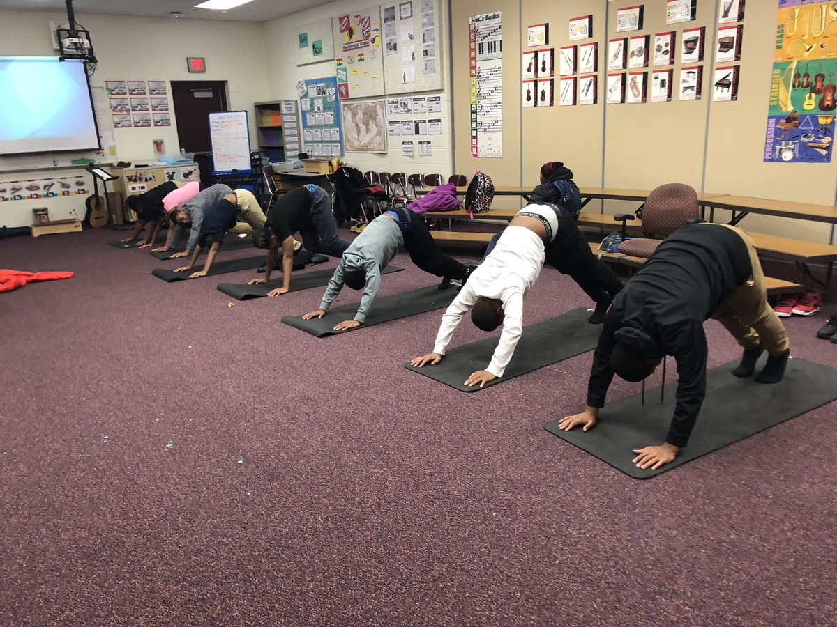 kid_grit's tweet image. 🎉 DAY 4: Wind Down With Purpose
It’s the last day of #NationalSummerLearningWeek!
Wrap it up with FREE 3–5 wind-downs from @kid_grit  &amp;amp; Mizzen Education:
🌟 Ground + reflect
🌟 Reframe challenges
🌟 Visualize joy
📲 zurl.co/nYRki
#SEL #FreeResources @SummerLearning