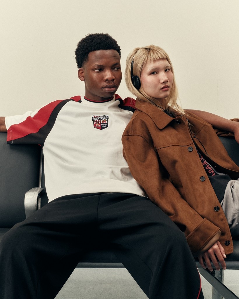 Art_of_Football's tweet image. Whether you’re hanging on for the start of the season or your getaway to warmer climates. Rewind the clocks with us while you wait.
Rewind Back to the 90s. Available now online.
#BrentfordFC