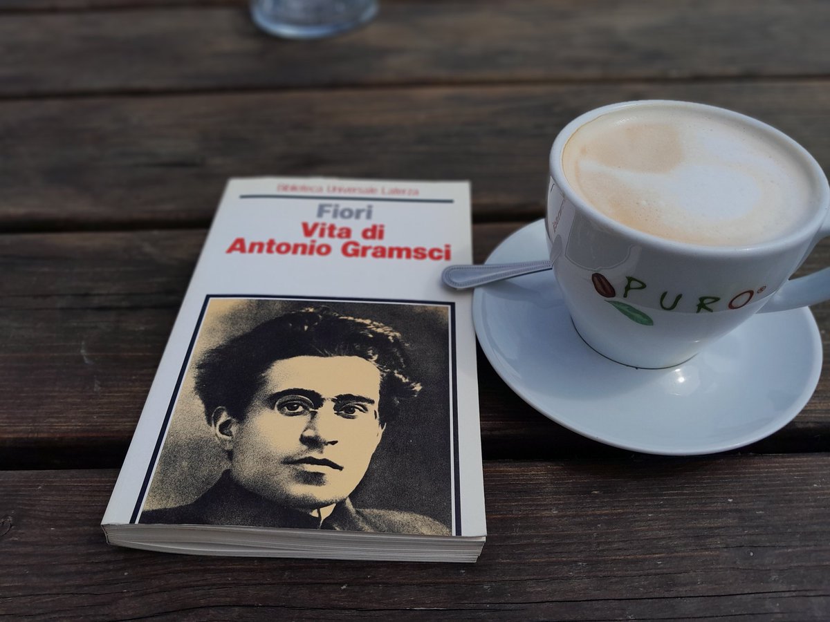 Walking for many miles between the dry stone walls of Inis Meain, on the Aran Islands, trying to make sense of Gramsci's distinction between dialectical materialism and historical materialism.