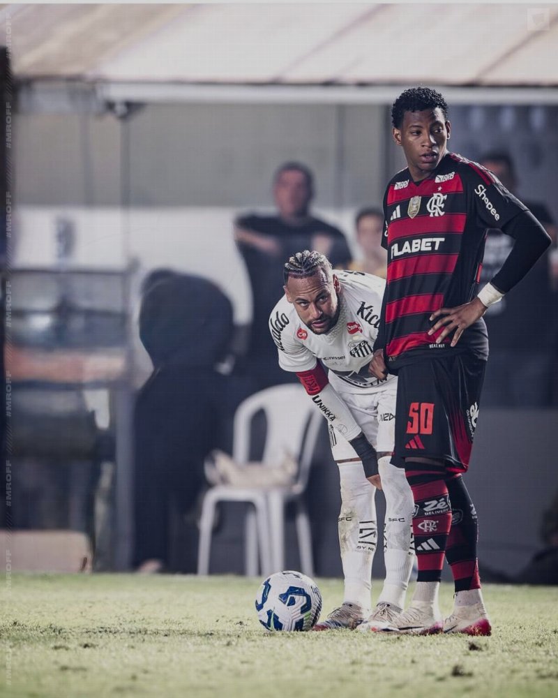 O FUTEBOL É FANTÁSTICO.